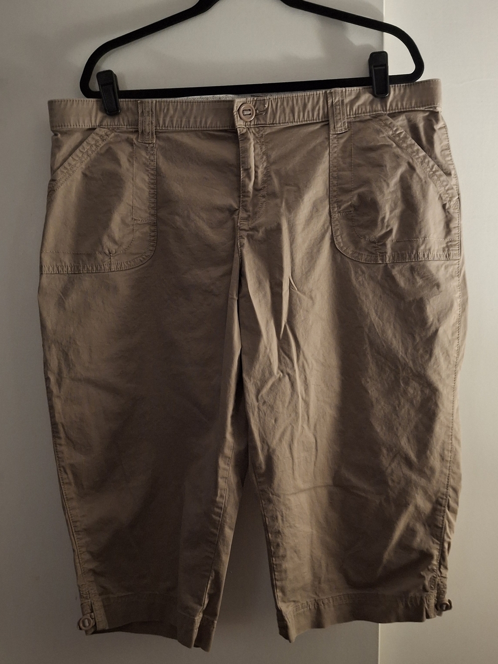 Lee Women's Khaki Crop Pants